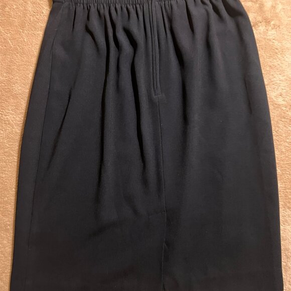 Women Size 8 Solid Black Office Dress Pencil Elastic Back Zip Skirt‎ (W) - Picture 4 of 6